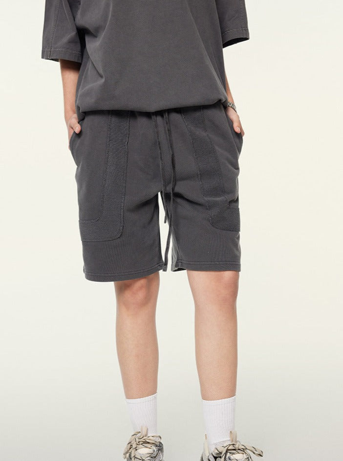 Graue modische Retro-Street-Shorts 