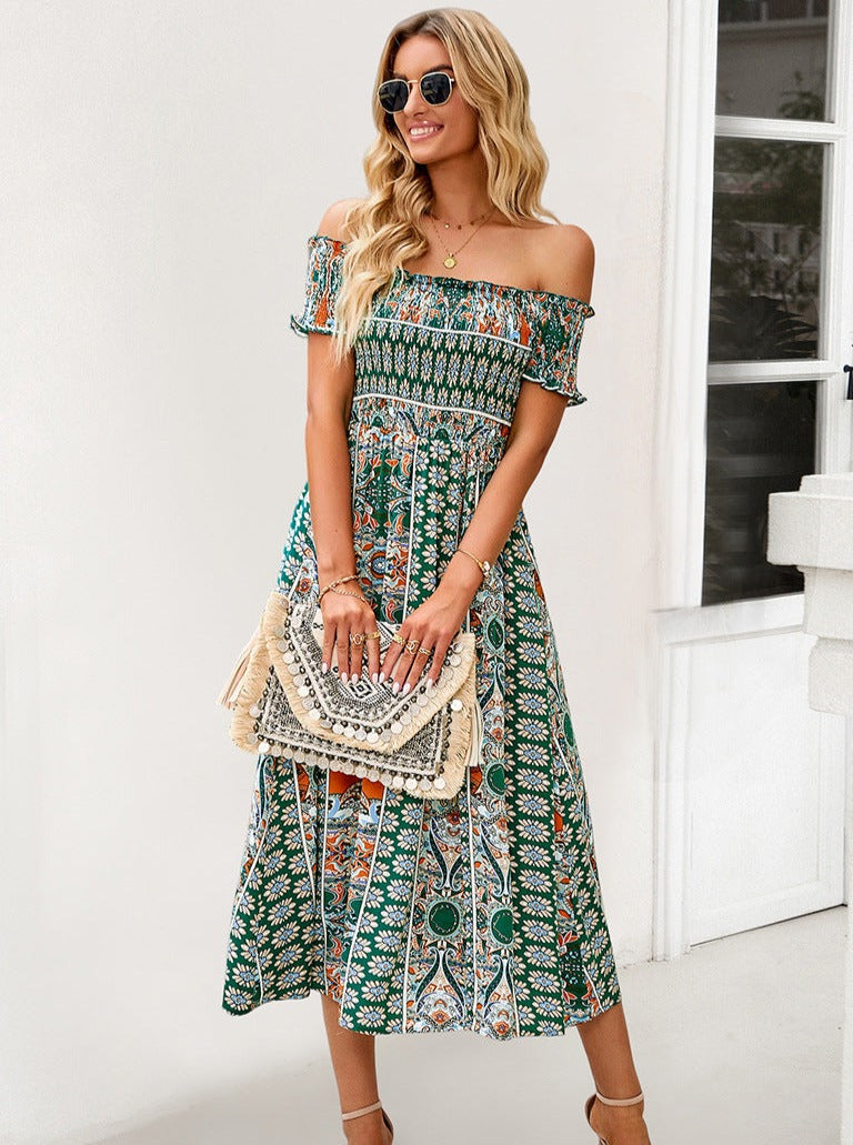 Sommerliches schulterfreies Bohemian-Midikleid mit Schlitz 