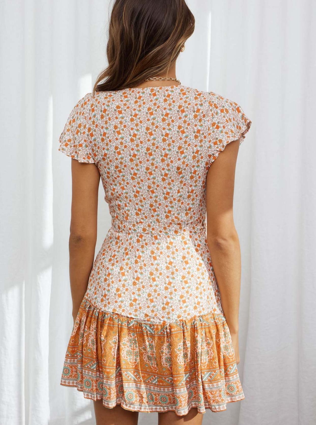 Oranges Bohemian-Minikleid mit tiefem V-Ausschnitt 