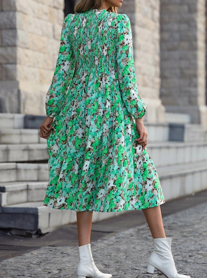 Ausgestelltes Kleid mit Blumenmuster und Laternenärmeln 